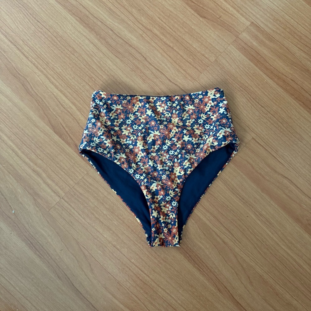 September the Line Lucky bottoms